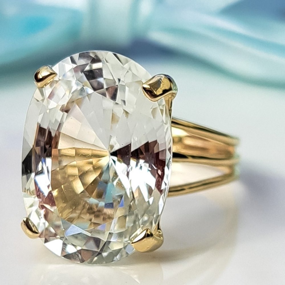 12.00 Carat Natural White Topaz 14k Solid Yellow Gold Ring